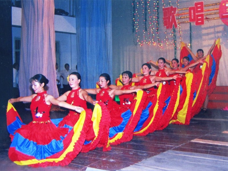 90年代职工文艺表演